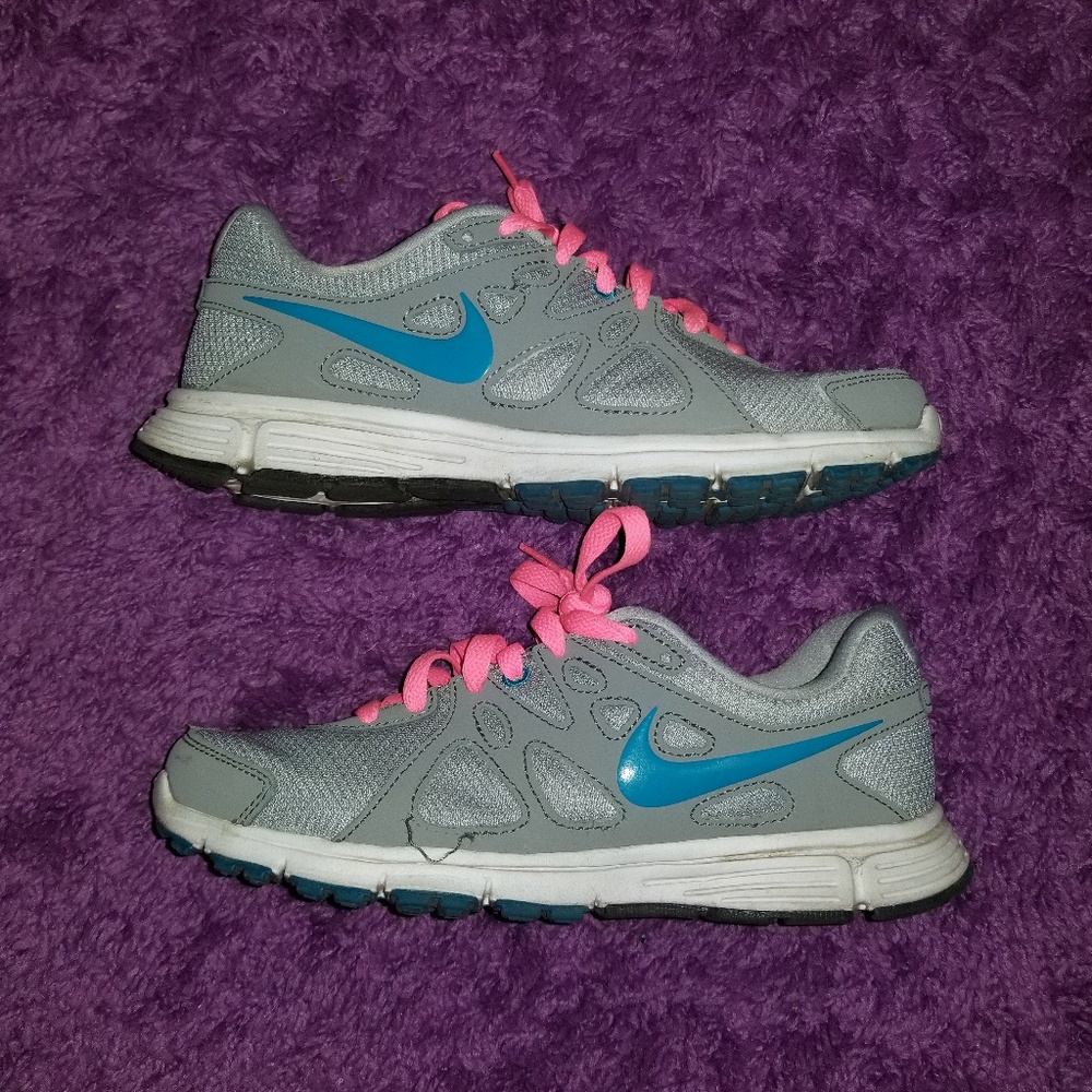 KIDS running Nike sneakers